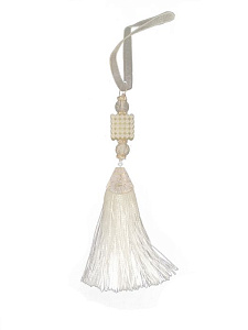 декор.укр куб маленький с кисточкой 14см пластик, 89125 /феникспрезент изображение декор.укр куб маленький с кисточкой 14см пластик, 89125 /феникспрезент